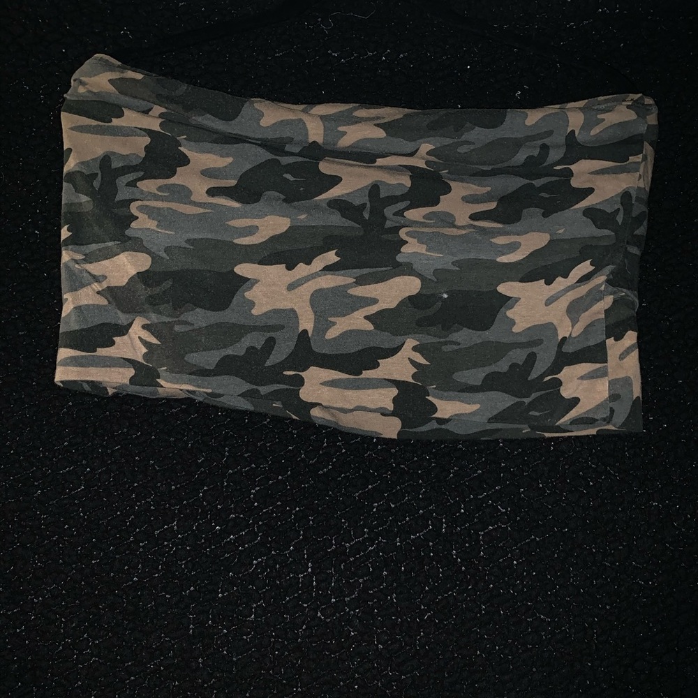 Strapless Cropped Top